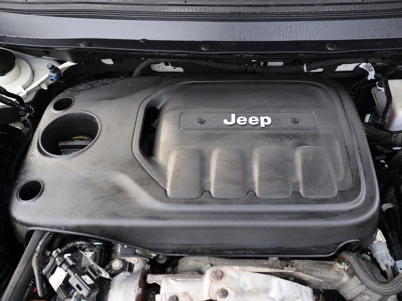 2019 Jeep Cherokee TRAILHAWK ELITE 4X4 *ACCIDENT FREE* CAMERA NAV BLUETOOTH LEATHER HEATED SEATS PANO ROOF CRUISE ALLOYS Photo