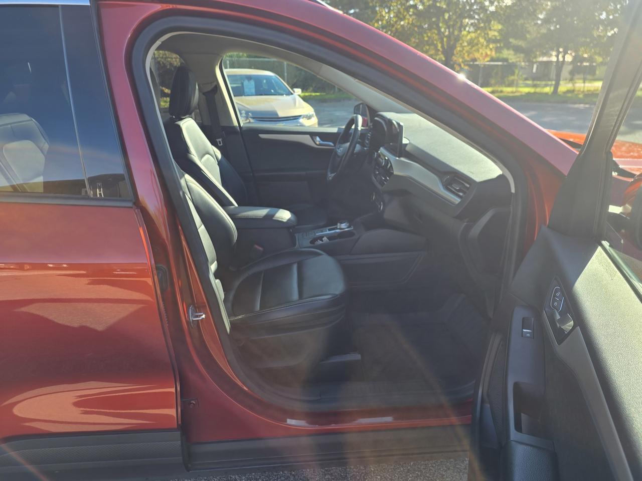 2020 Ford Escape SEL 2.0L AWD Photo