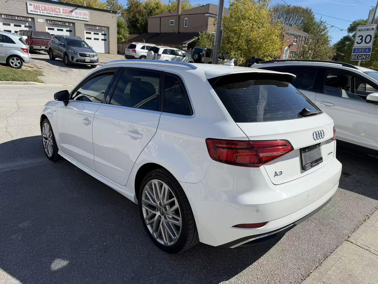 2017 Audi A3 4dr HB Technik Photo