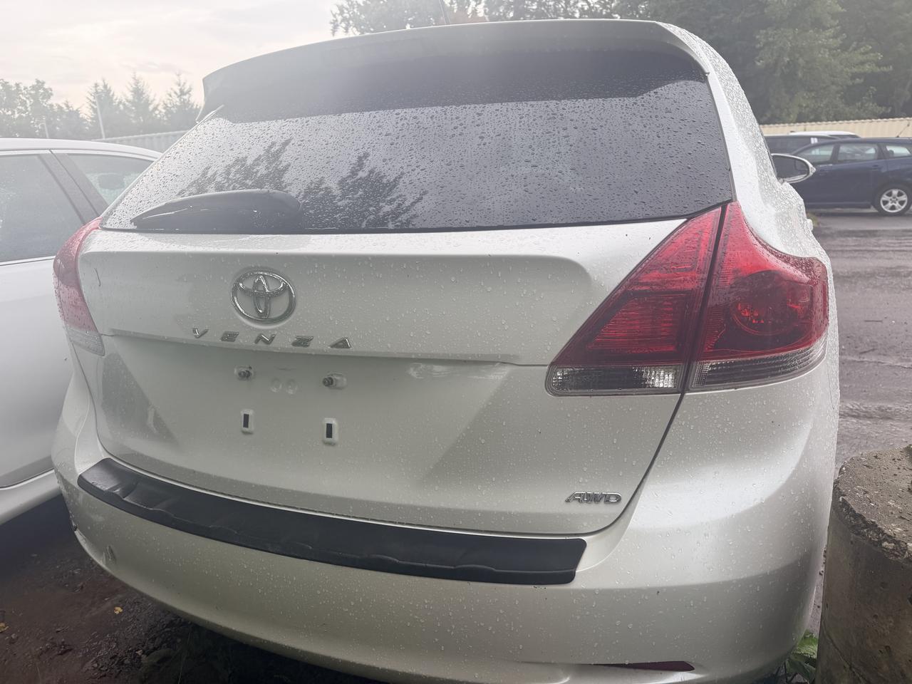 2021 Toyota RAV4 LE Photo