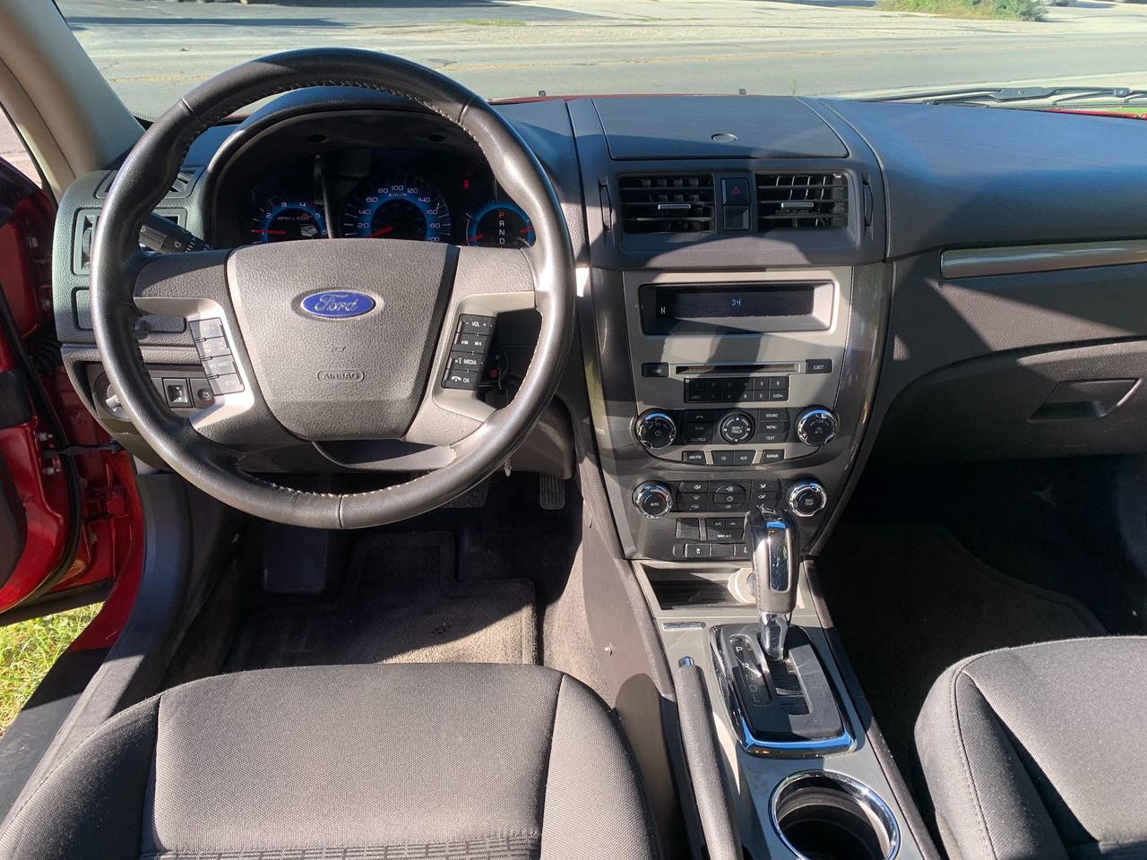 2010 Ford Fusion 1 OWNER 65KM NEW TIRES BRAKES SAFETY INC Photo