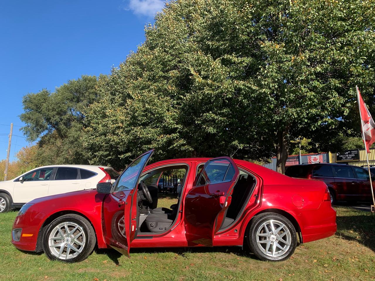 2010 Ford Fusion 1 OWNER 65KM NEW TIRES BRAKES SAFETY INC Photo