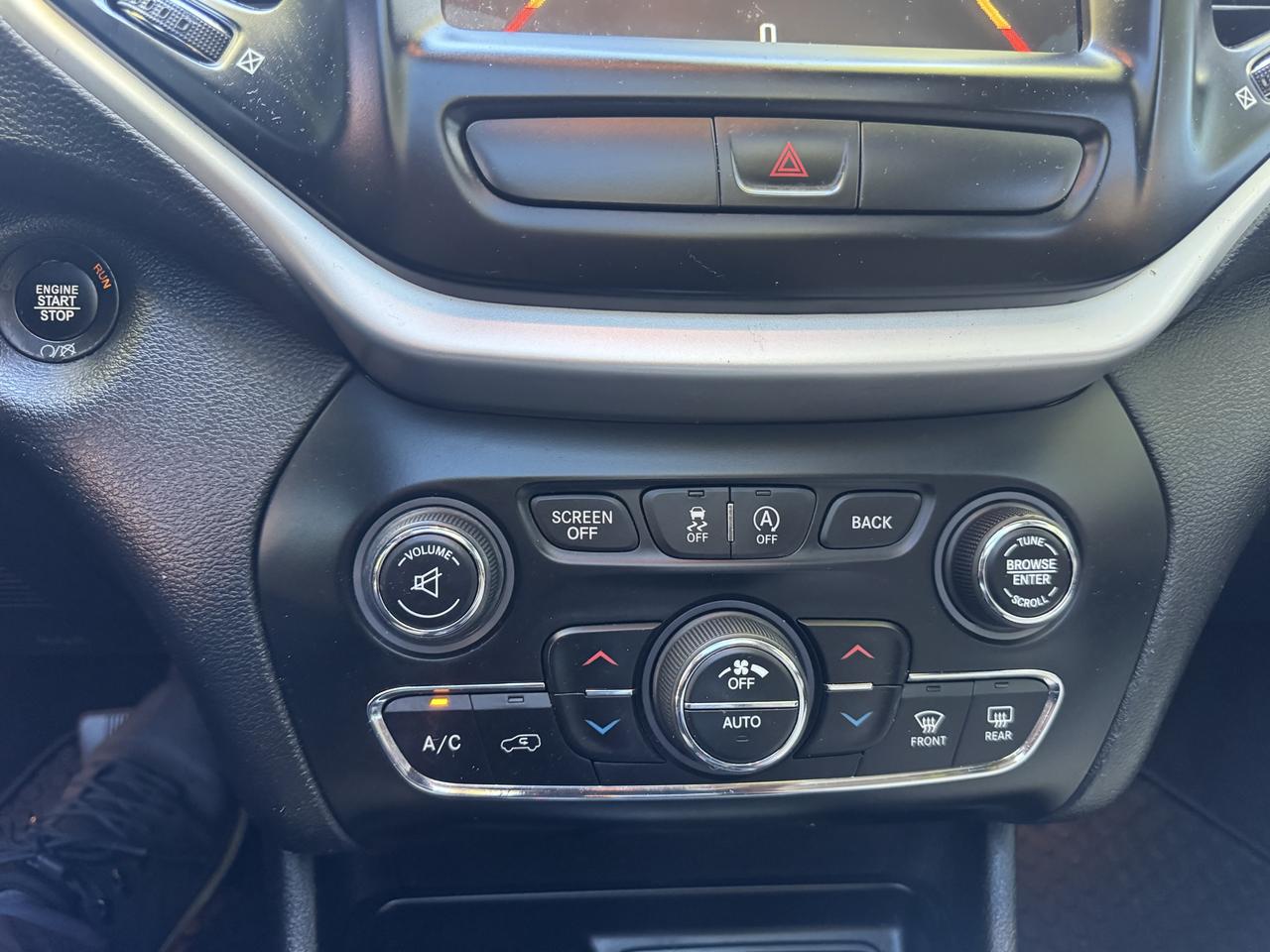 2017 Jeep Cherokee Limited Photo