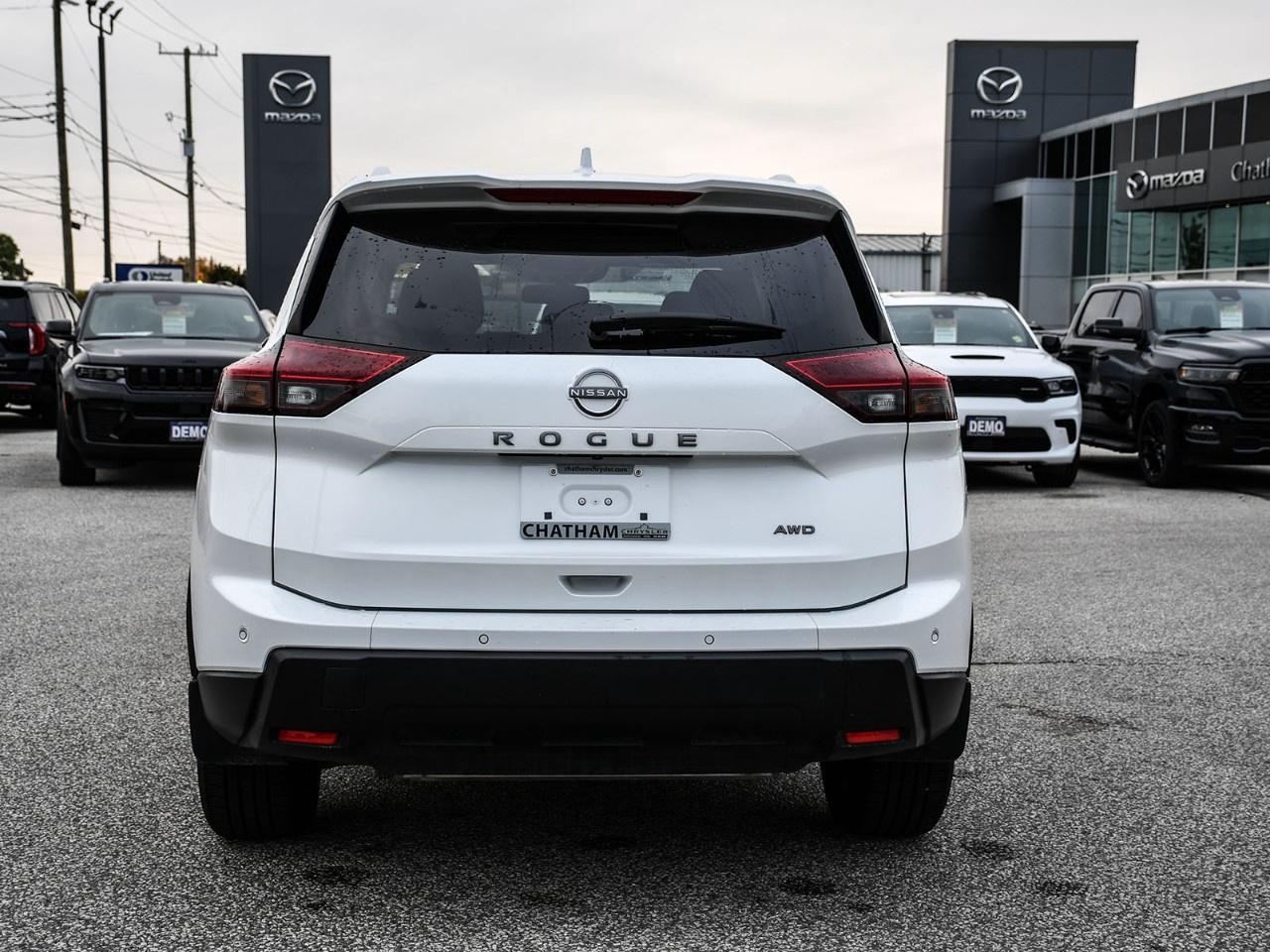 2026 Nissan Rogue AWD SV Moonroof Photo