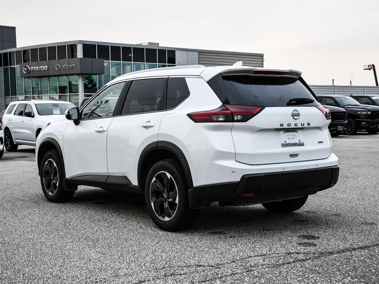 2026 Nissan Rogue AWD SV Moonroof Photo