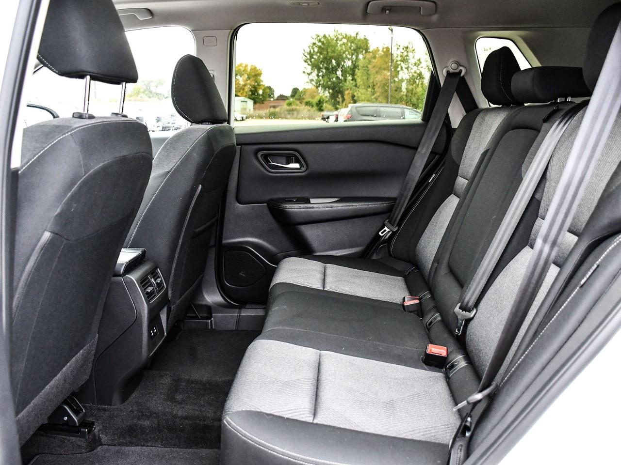 2026 Nissan Rogue AWD SV Moonroof Photo