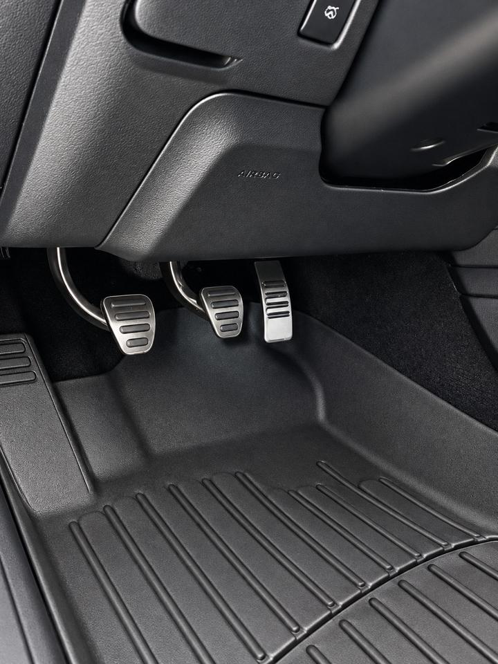 2015 Ford Mustang 2dr BASE MANUAL Photo