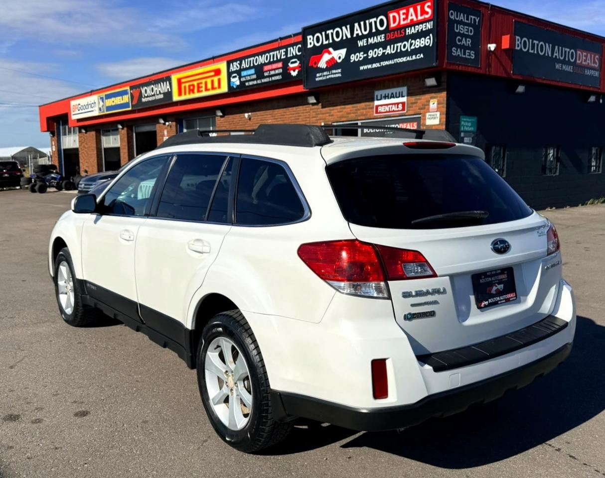 2014 Subaru Outback 4dr Wgn H4 Auto 2.5i Convenience Package Photo