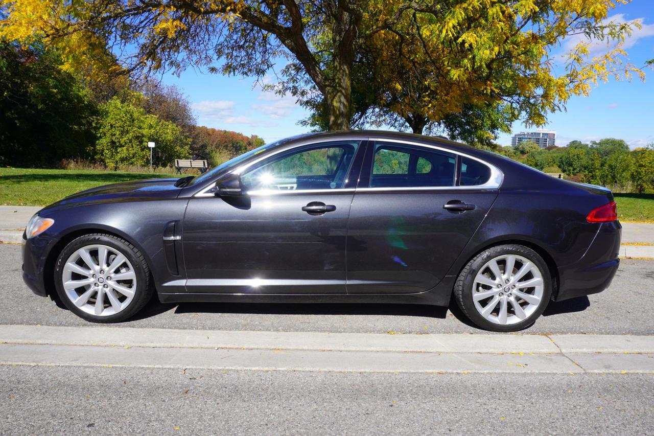 2011 Jaguar XF XF / V8 POWER / STUNNING PRESENCE / BRITISH LUXURY Photo1