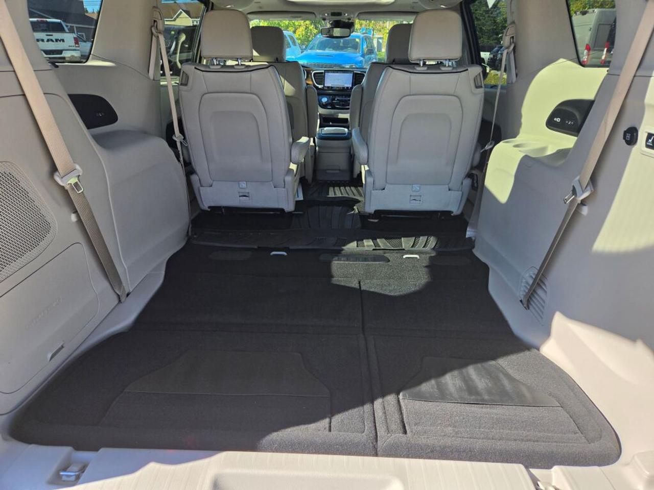 2021 Chrysler Pacifica Limited 3.6L Photo