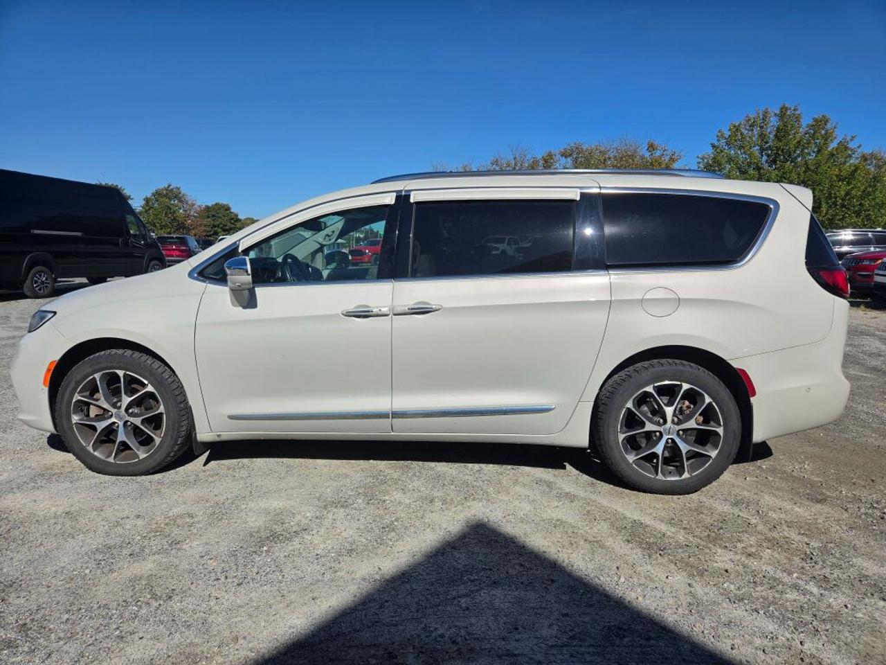 2021 Chrysler Pacifica Limited 3.6L Photo