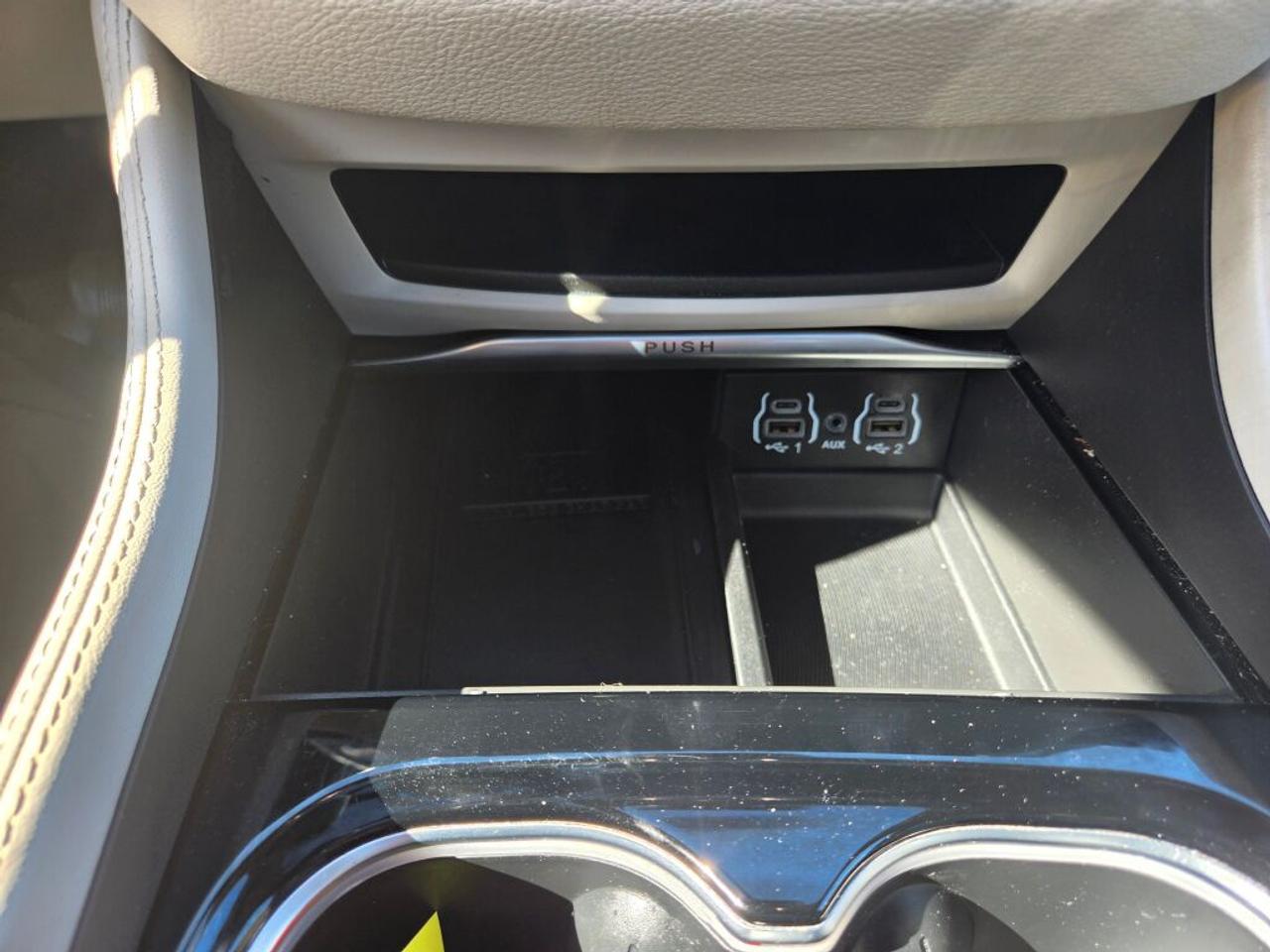 2021 Chrysler Pacifica Limited 3.6L Photo