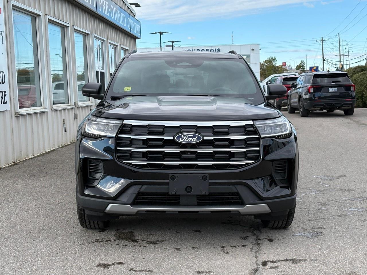 2027 Ford Explorer Active w/200A Pkg 4WD Photo3