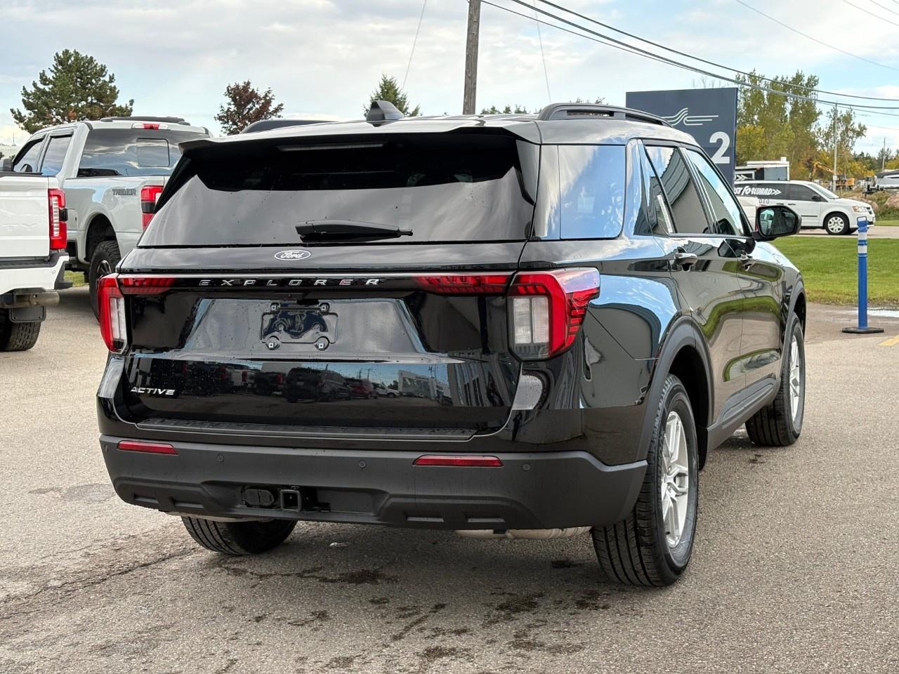 2027 Ford Explorer Active w/200A Pkg 4WD Photo