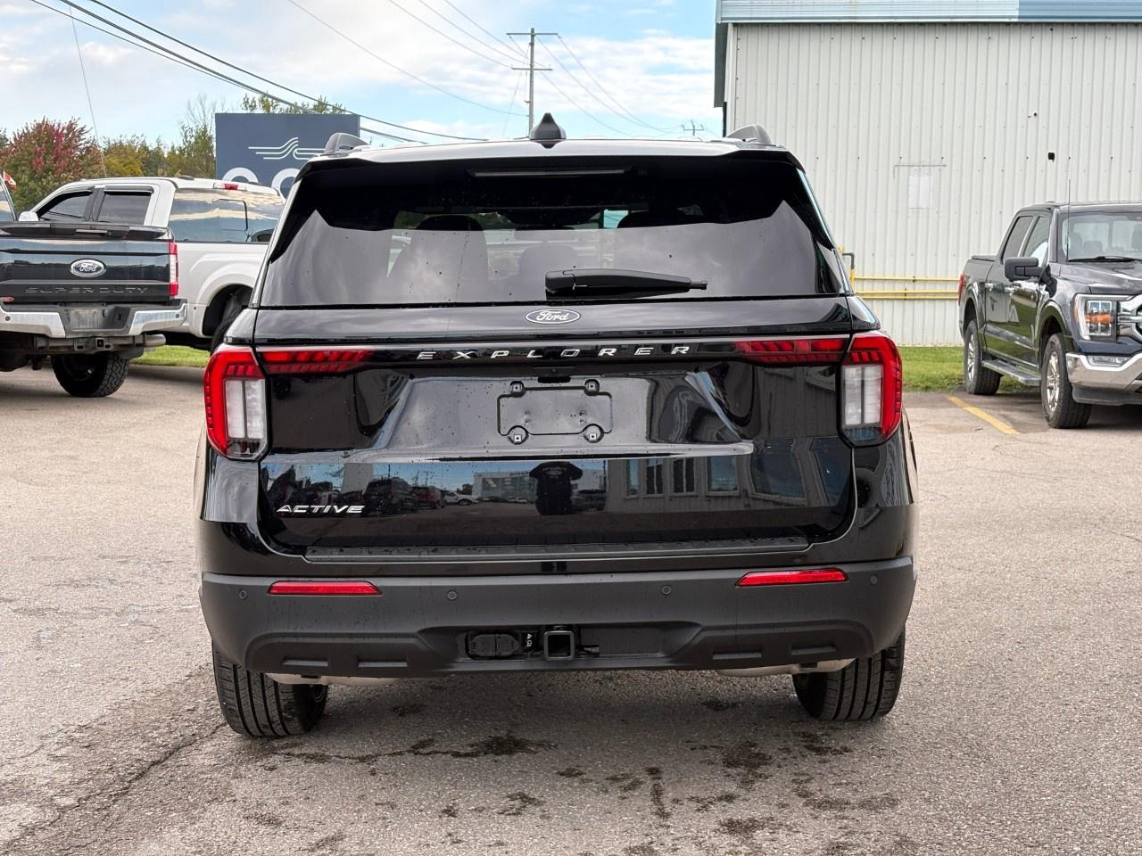 2027 Ford Explorer Active w/200A Pkg 4WD Photo