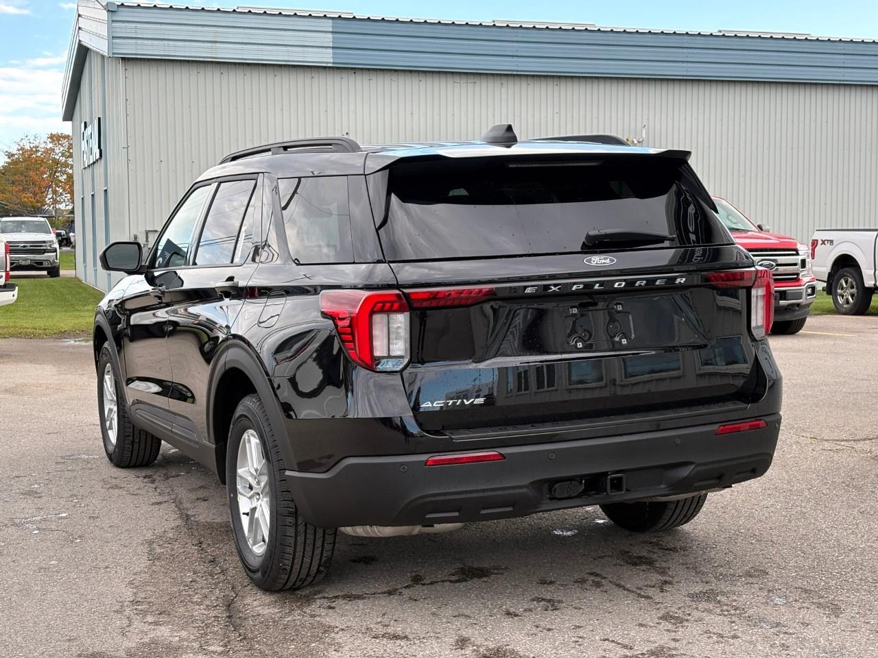 2027 Ford Explorer Active w/200A Pkg 4WD Photo