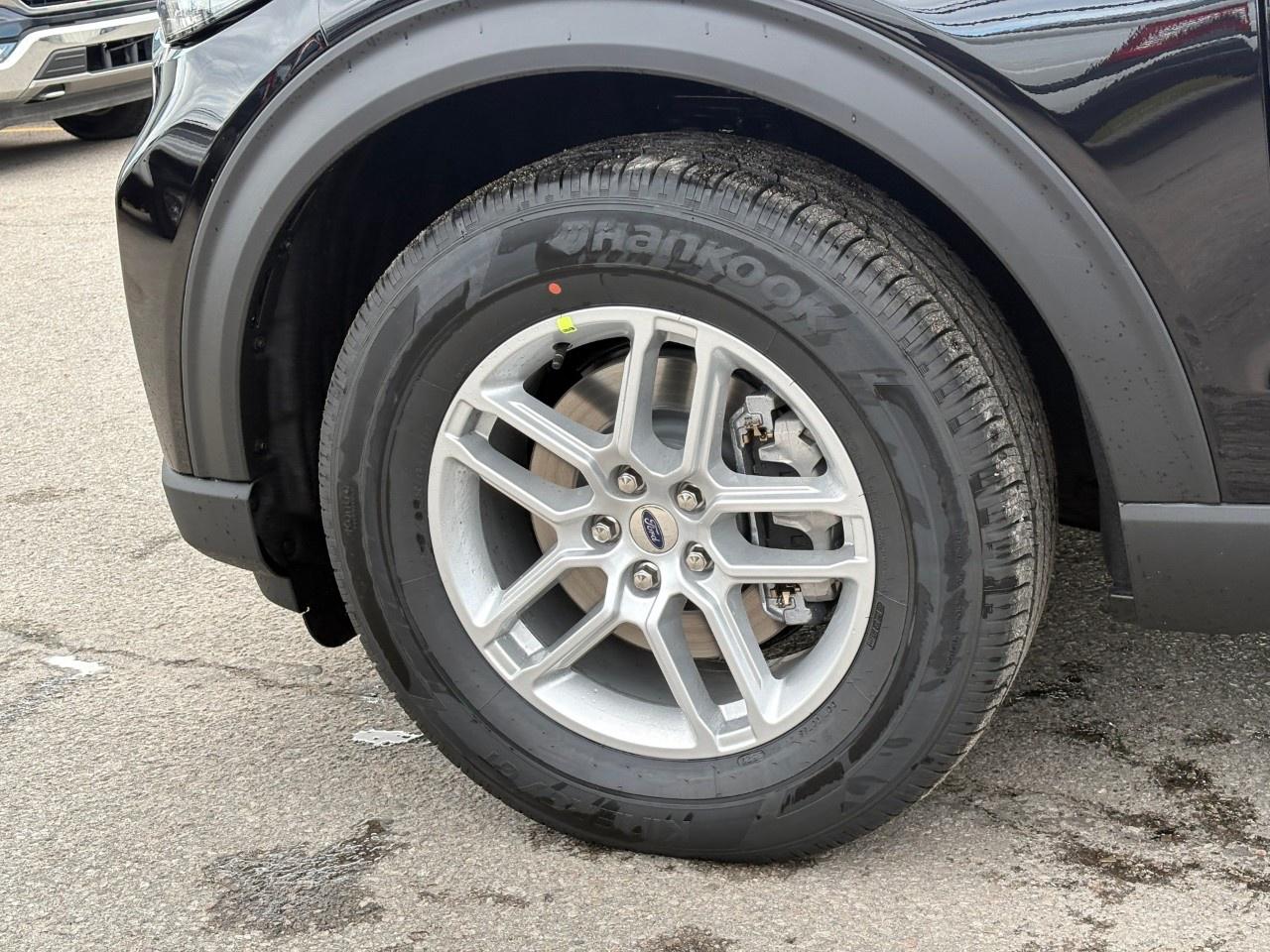 2027 Ford Explorer Active w/200A Pkg 4WD Photo