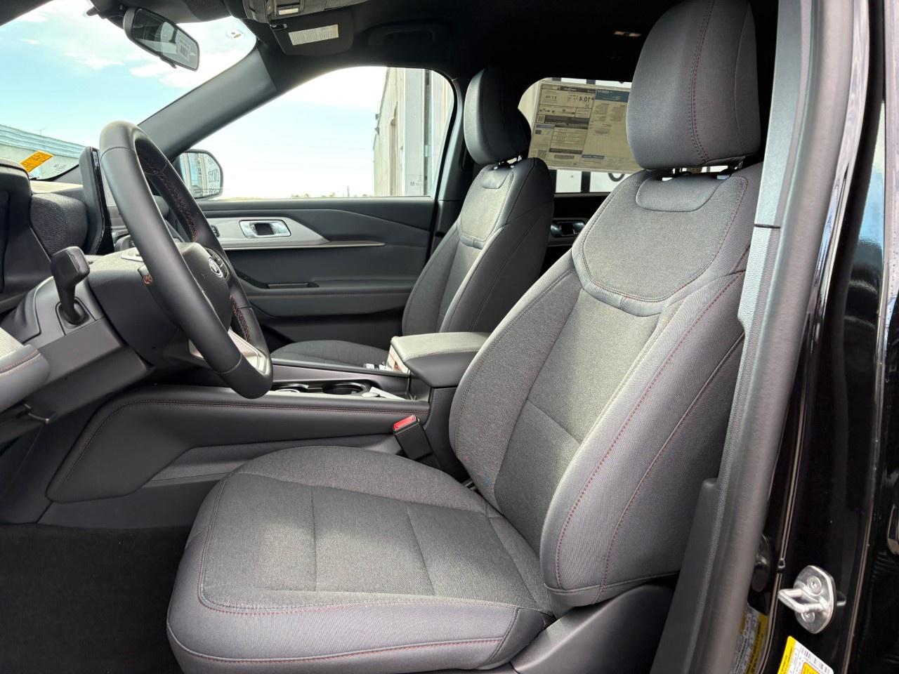 2027 Ford Explorer Active w/200A Pkg 4WD Photo