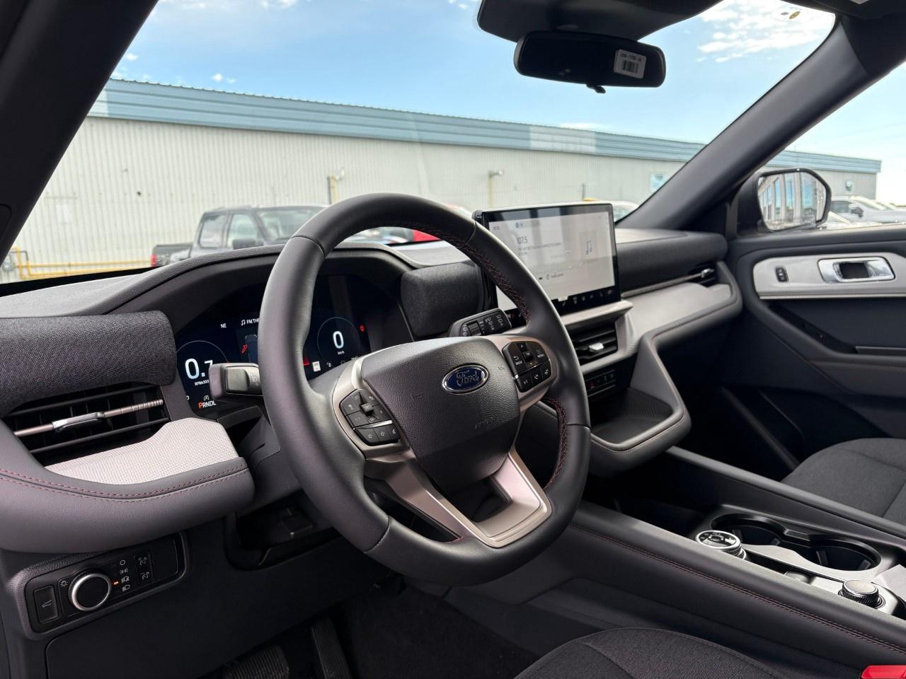 2027 Ford Explorer Active w/200A Pkg 4WD Photo