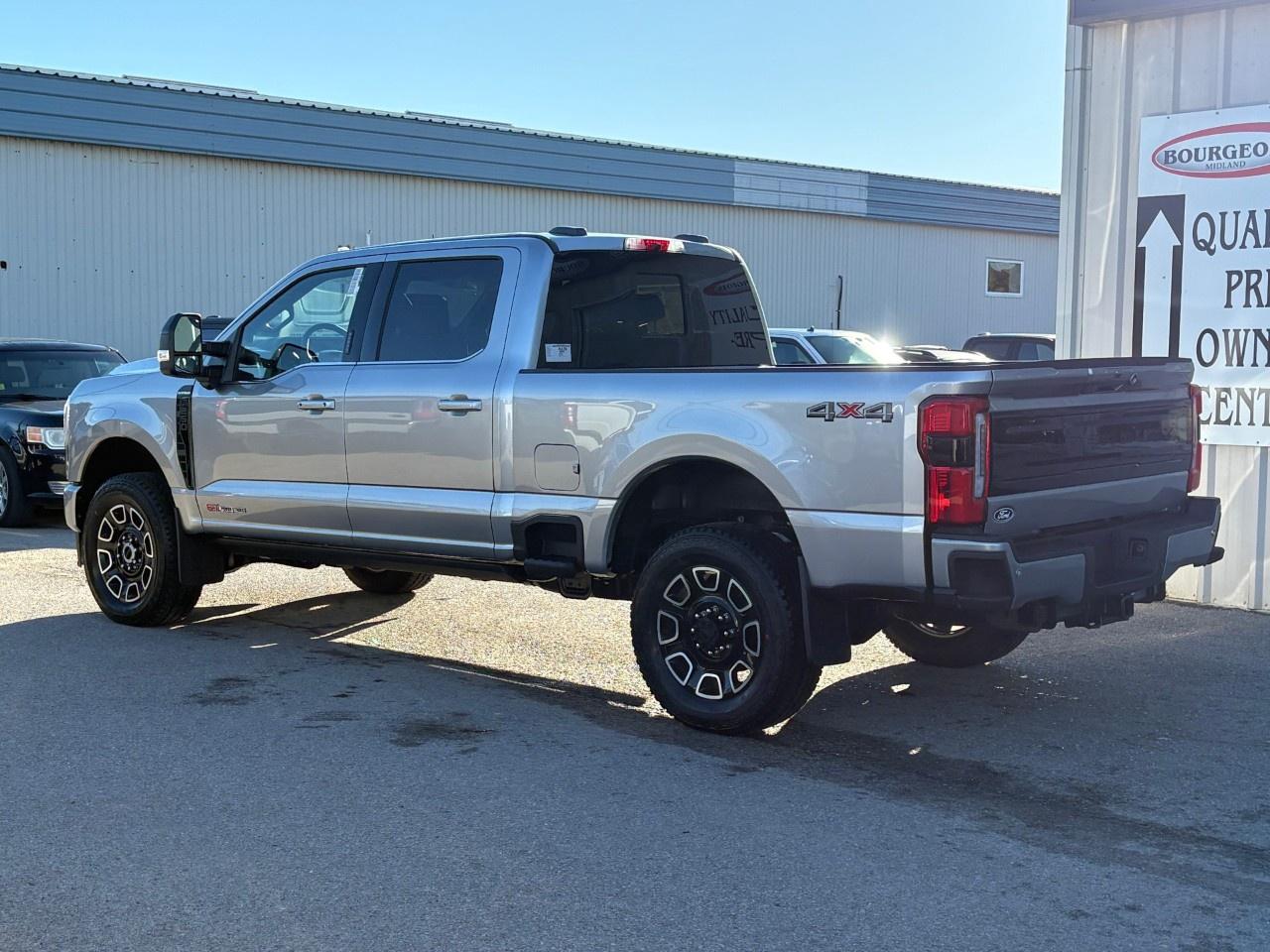 2027 Ford F-250 Super Duty SRW PLATINUM 4WD CREW CAB 6.75' BOX Photo