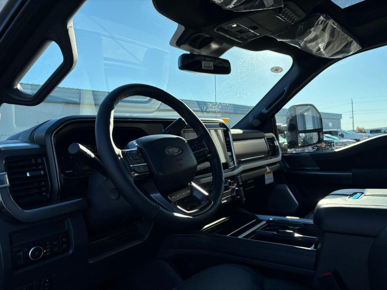 2027 Ford F-250 Super Duty SRW PLATINUM 4WD CREW CAB 6.75' BOX Photo