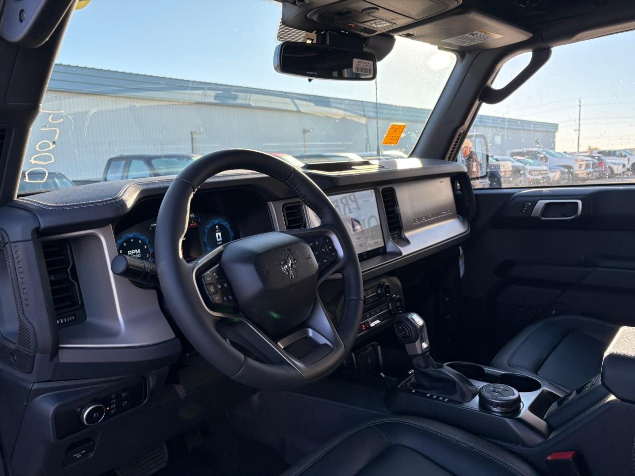 2026 Ford Bronco OUTER BANKS 4 DOOR 4X4 Photo