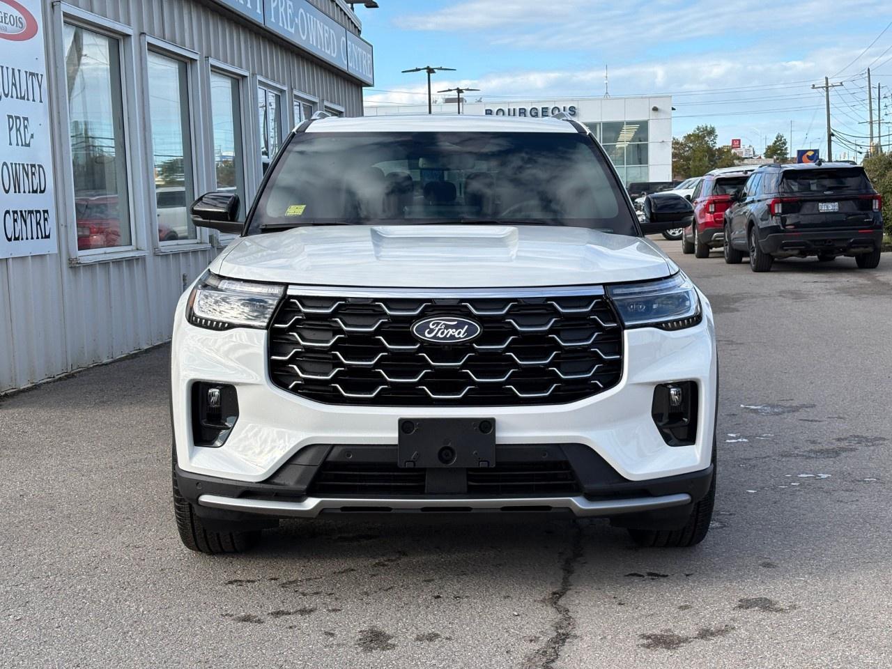 2027 Ford Explorer Platinum 4WD Photo