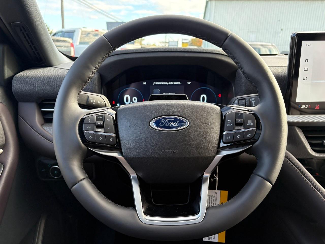 2027 Ford Explorer Platinum 4WD Photo