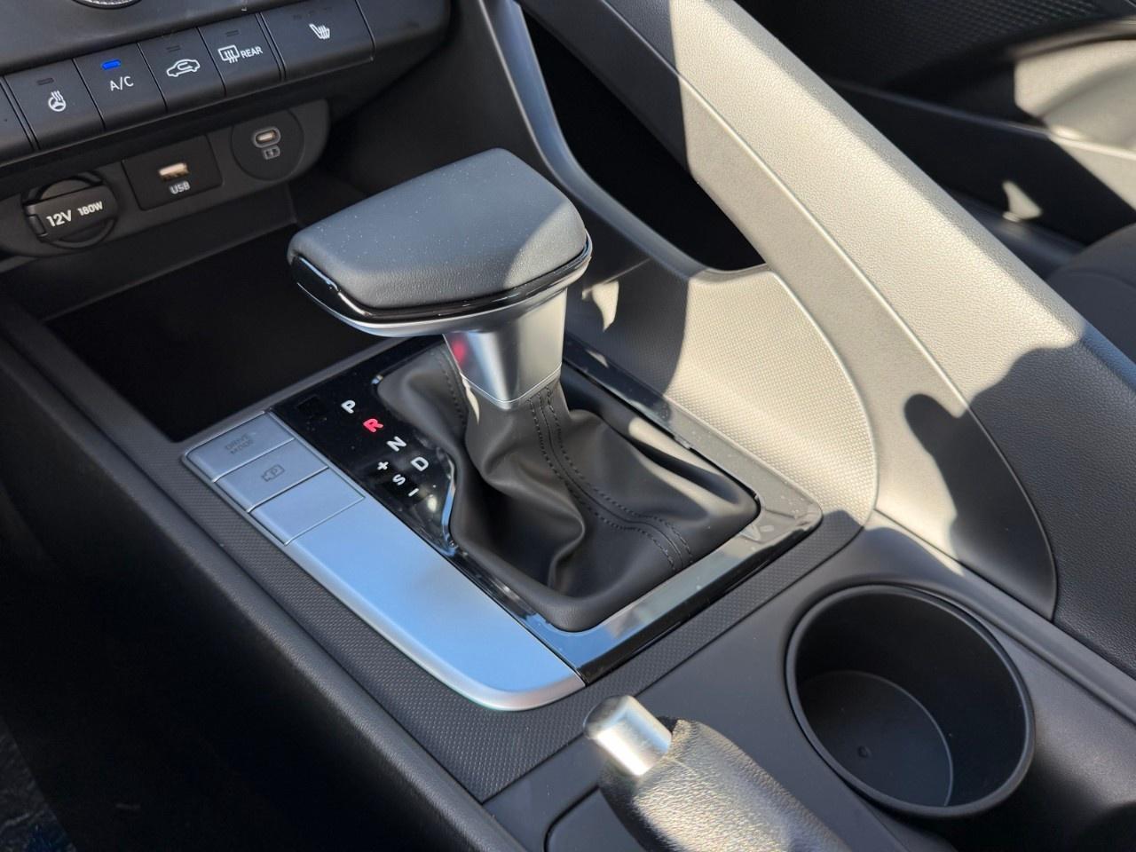 2026 Hyundai Elantra Preferred IVT Photo