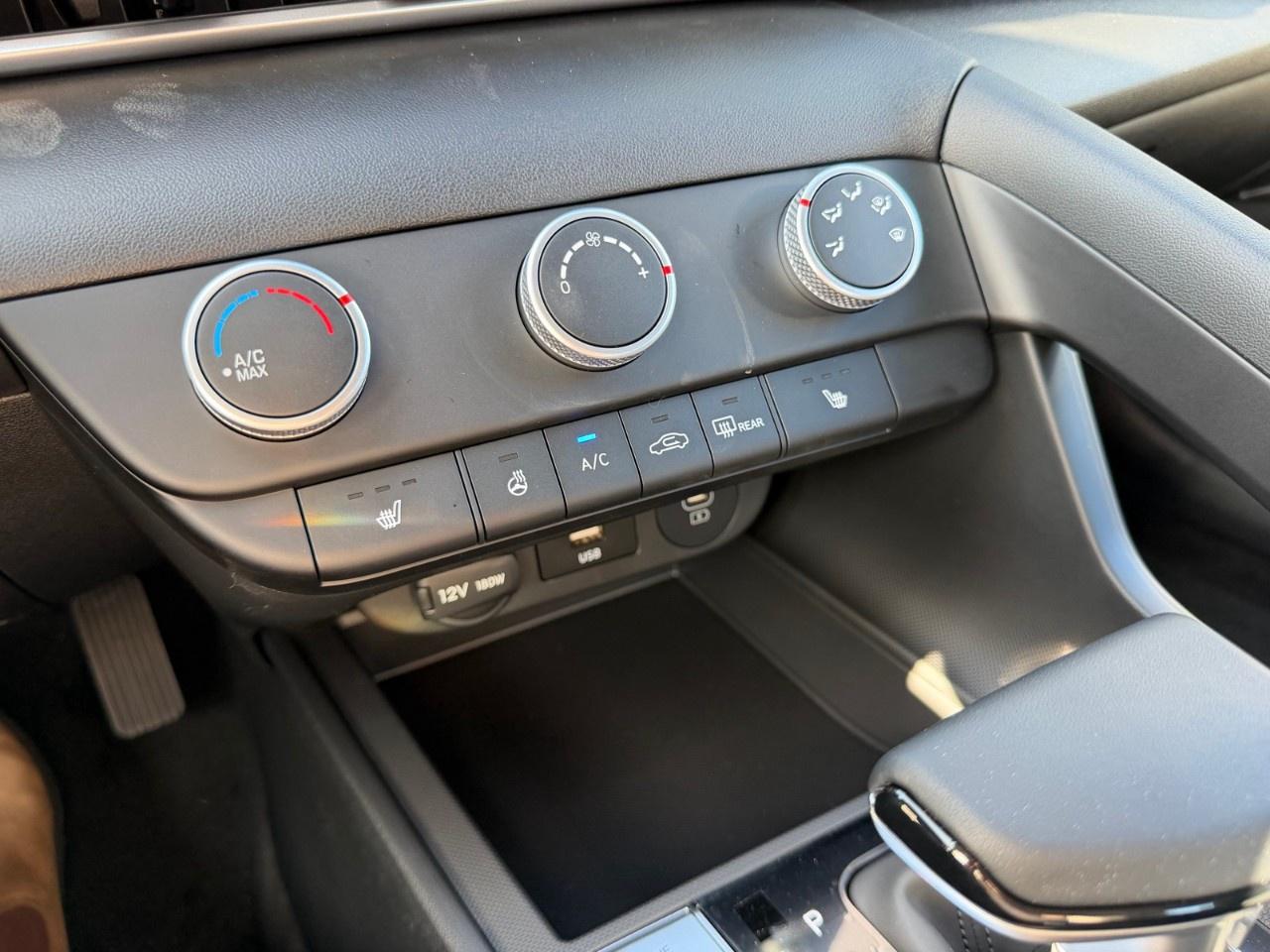 2026 Hyundai Elantra Preferred IVT Photo