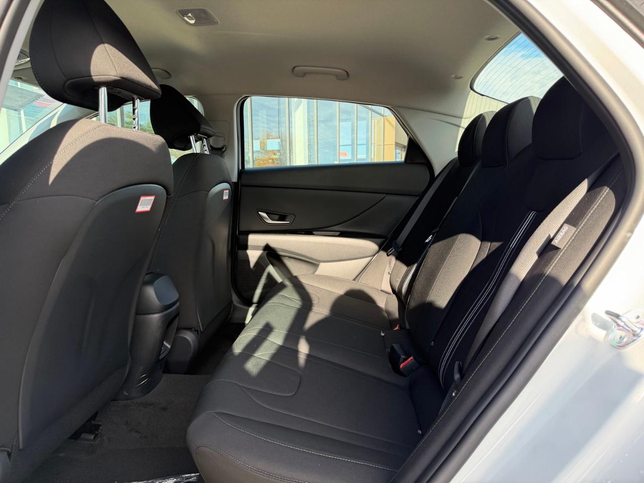 2026 Hyundai Elantra Preferred IVT Photo