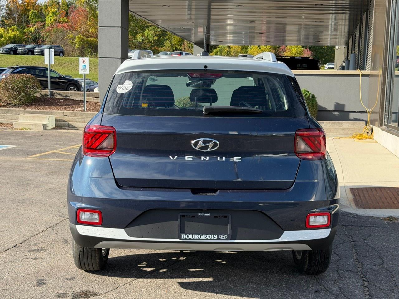 2026 Hyundai Venue Preferred IVT w/Two-Tone Photo