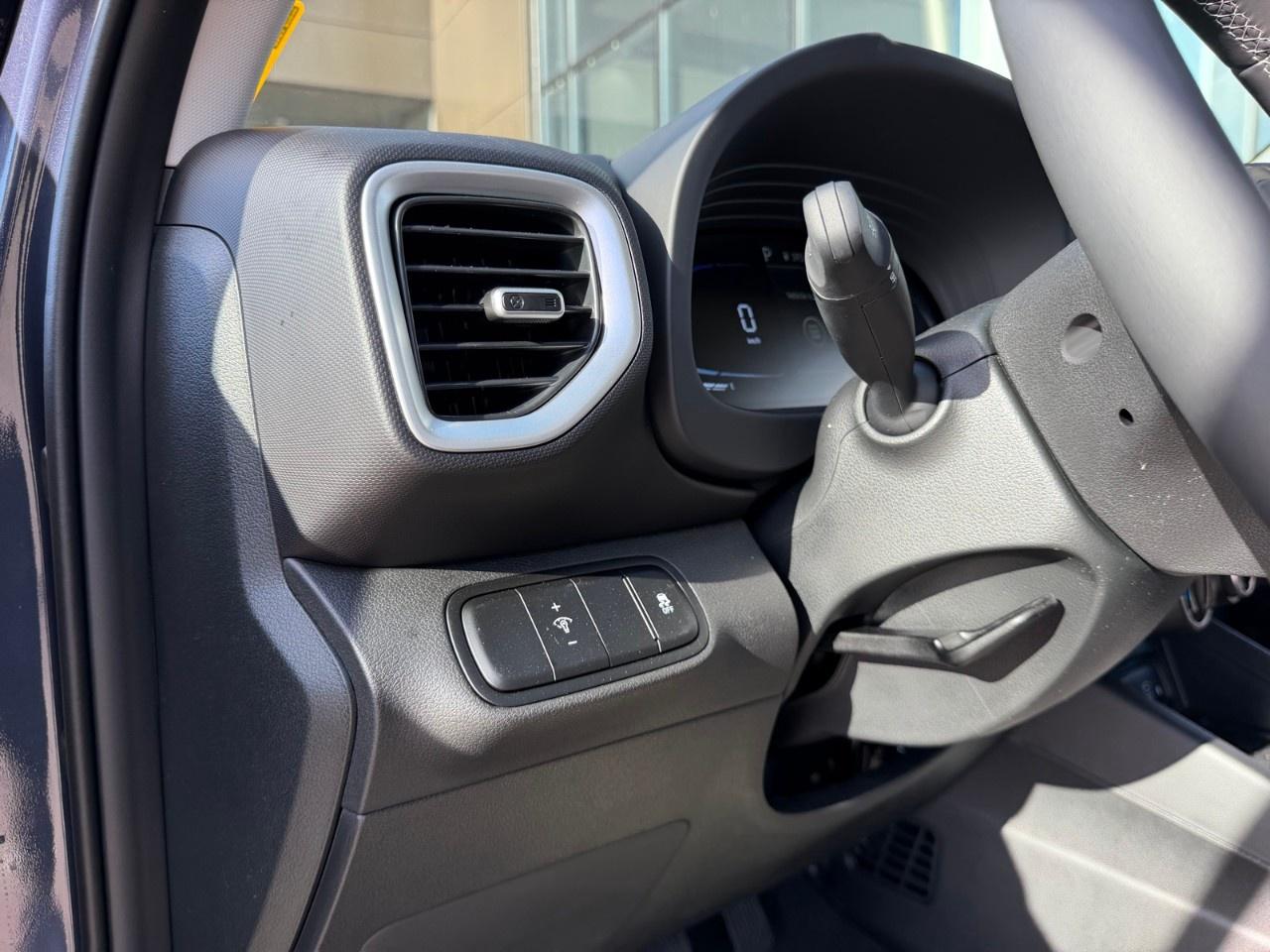 2026 Hyundai Venue Preferred IVT w/Two-Tone Photo