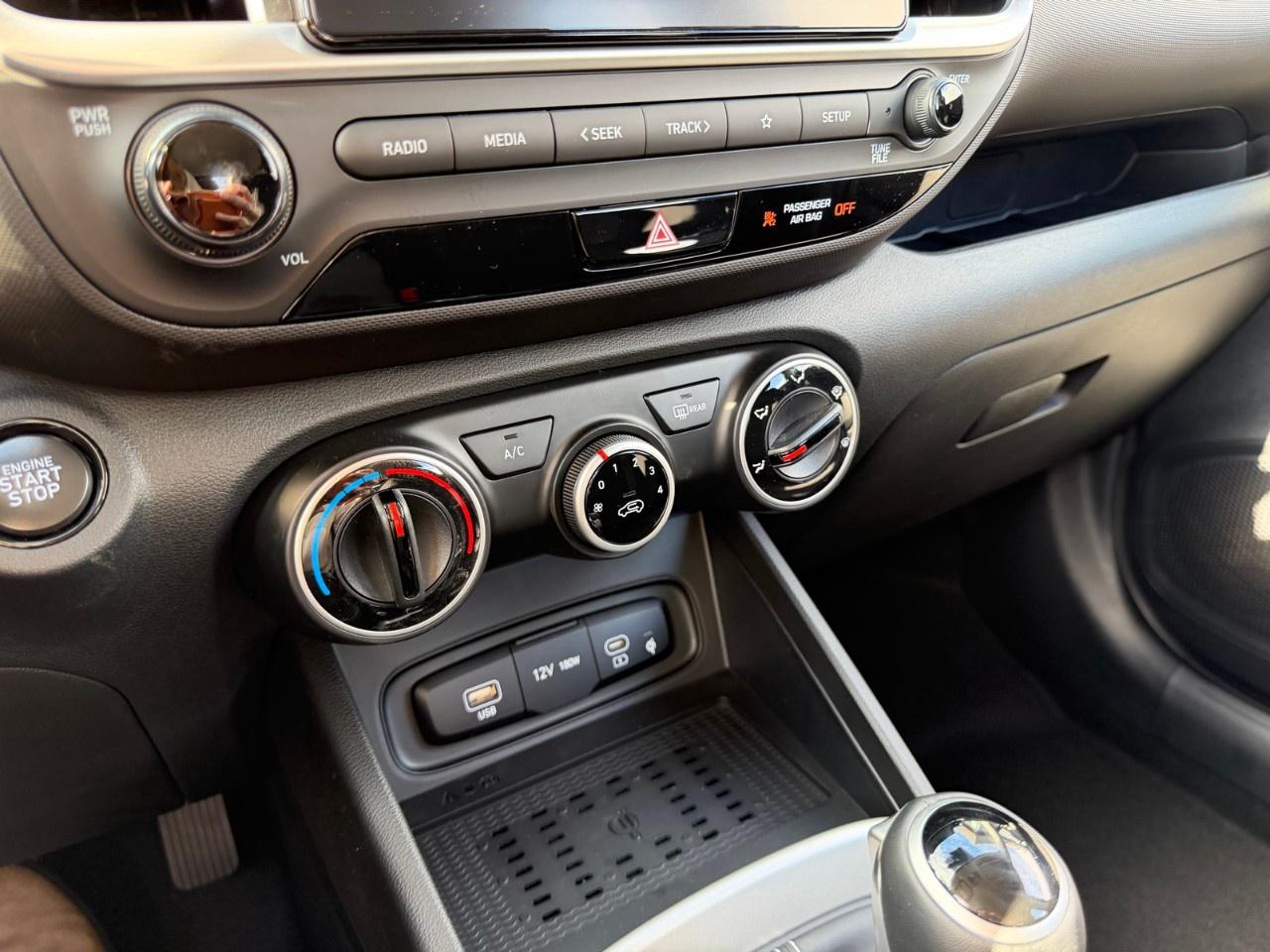 2026 Hyundai Venue Preferred IVT w/Two-Tone Photo