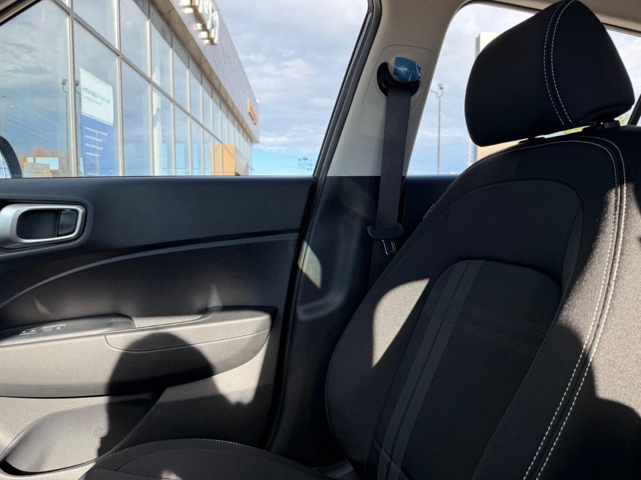 2026 Hyundai Venue Preferred IVT w/Two-Tone Photo