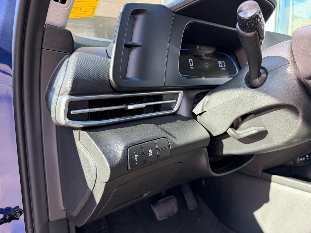 2026 Hyundai Elantra Preferred IVT Photo