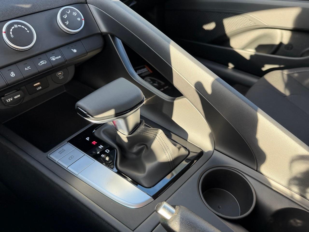 2026 Hyundai Elantra Preferred IVT Photo