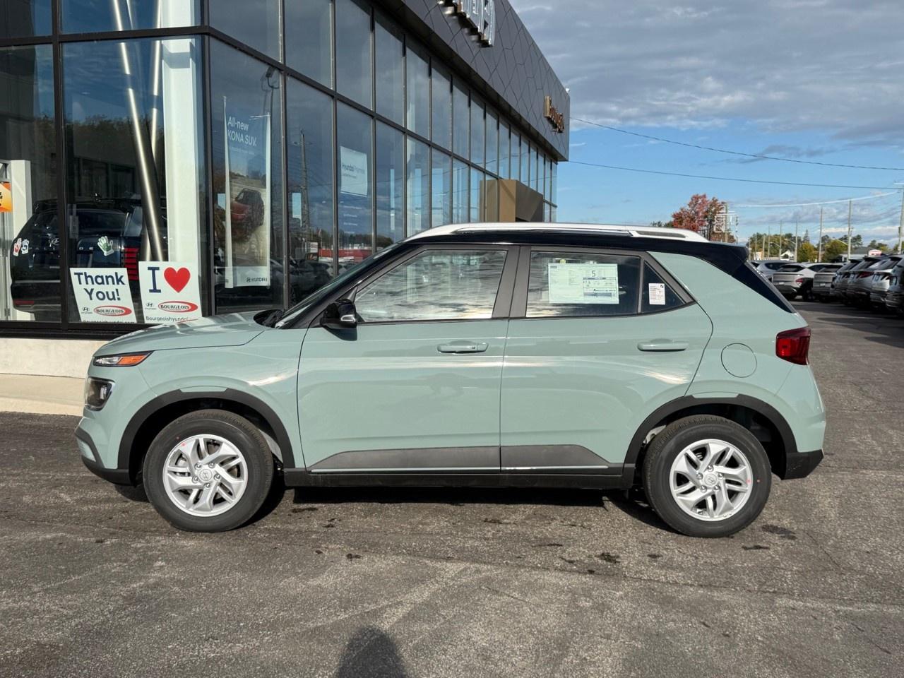 2026 Hyundai Venue Preferred IVT w/Two-Tone Photo
