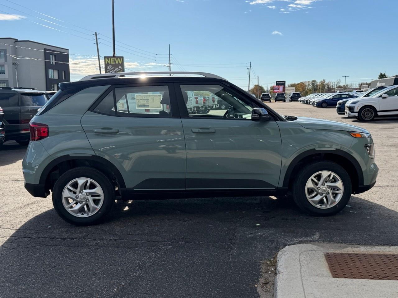 2026 Hyundai Venue Preferred IVT w/Two-Tone Photo