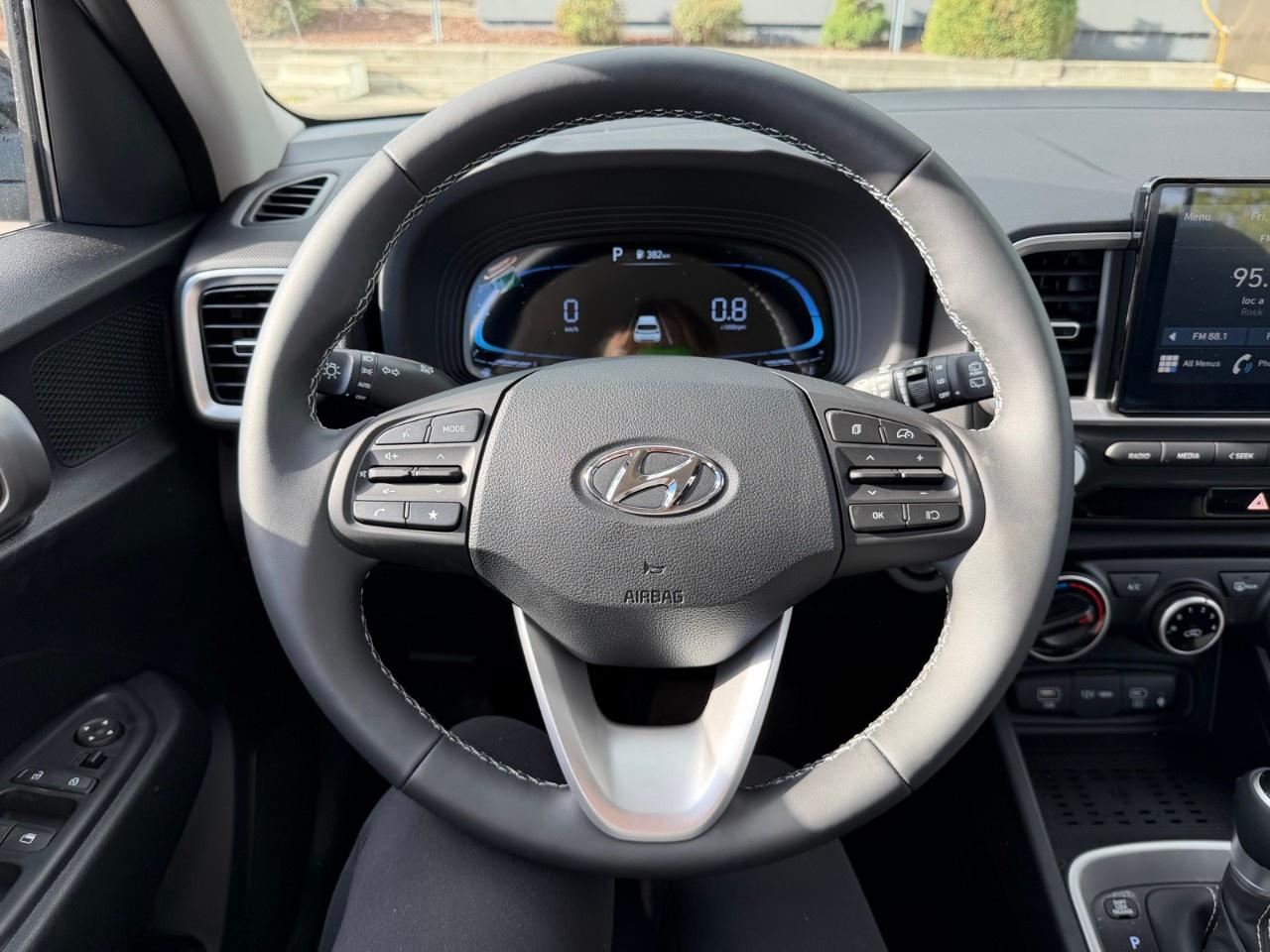 2026 Hyundai Venue Preferred IVT w/Two-Tone Photo