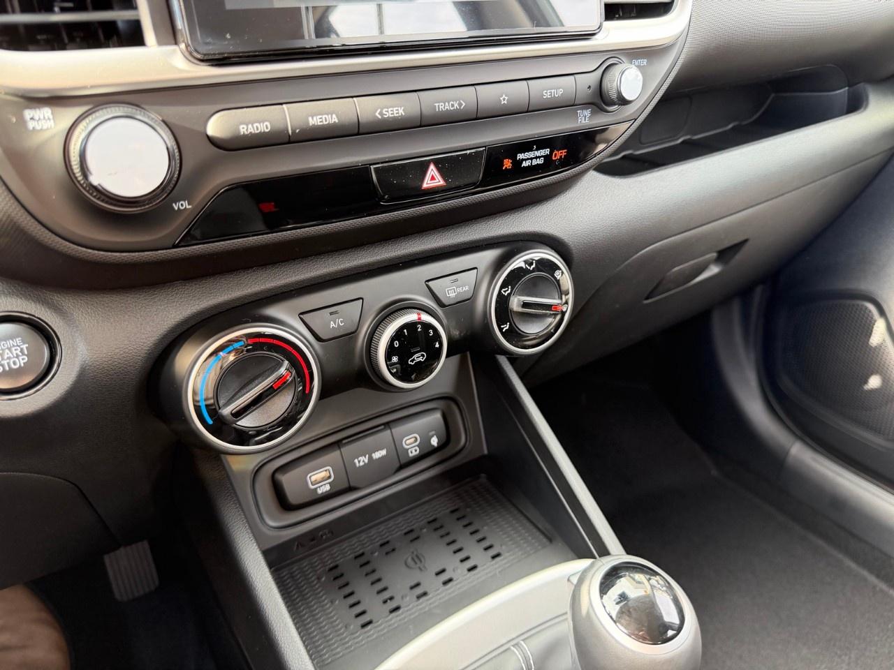 2026 Hyundai Venue Preferred IVT w/Two-Tone Photo