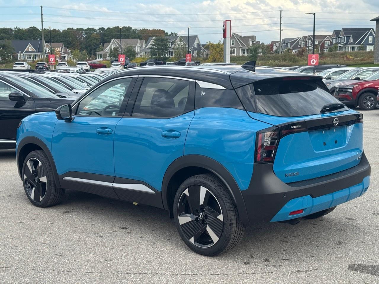 2027 Nissan Kicks SR Premium AWD Photo