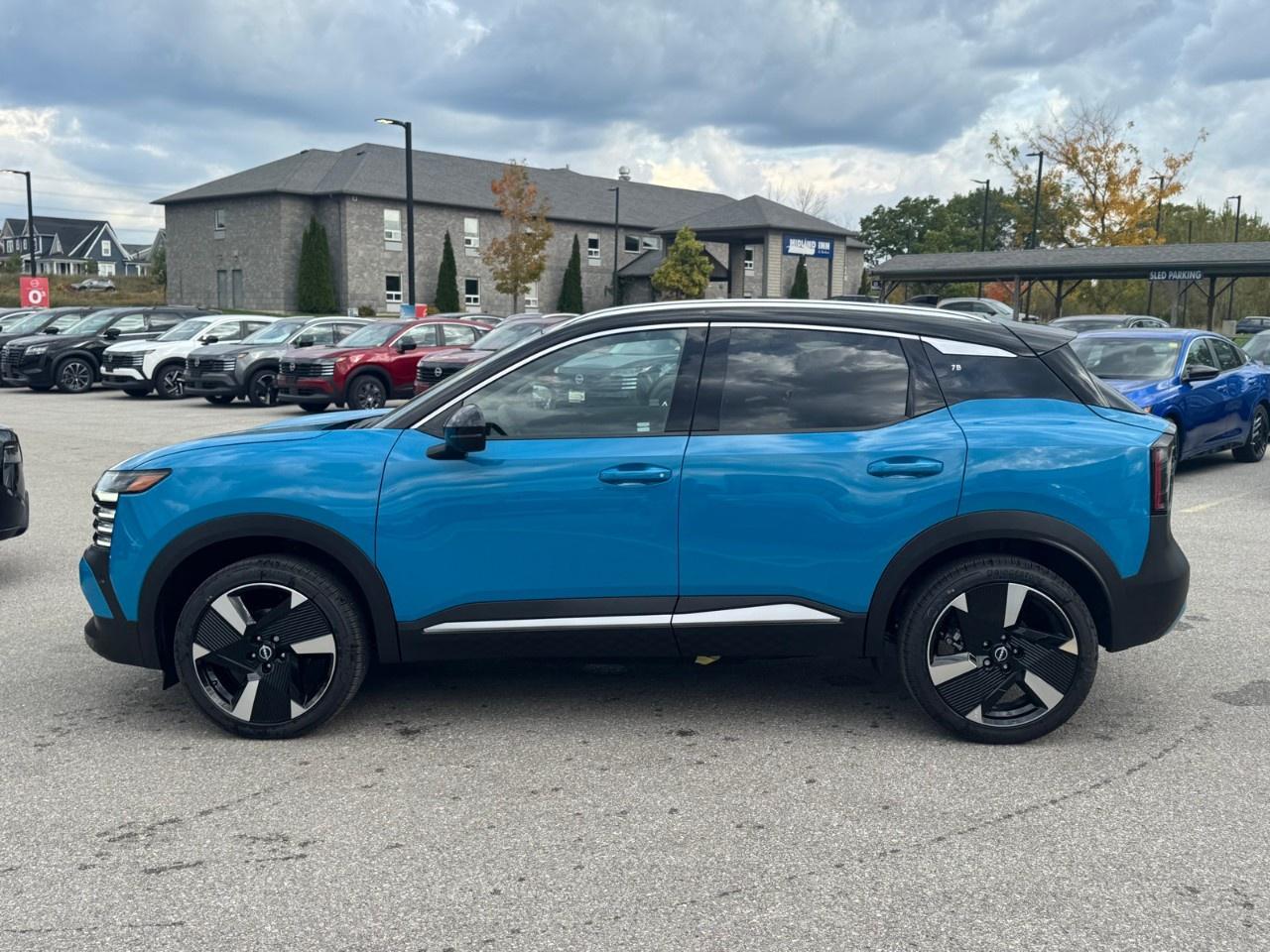 2027 Nissan Kicks SR Premium AWD Photo