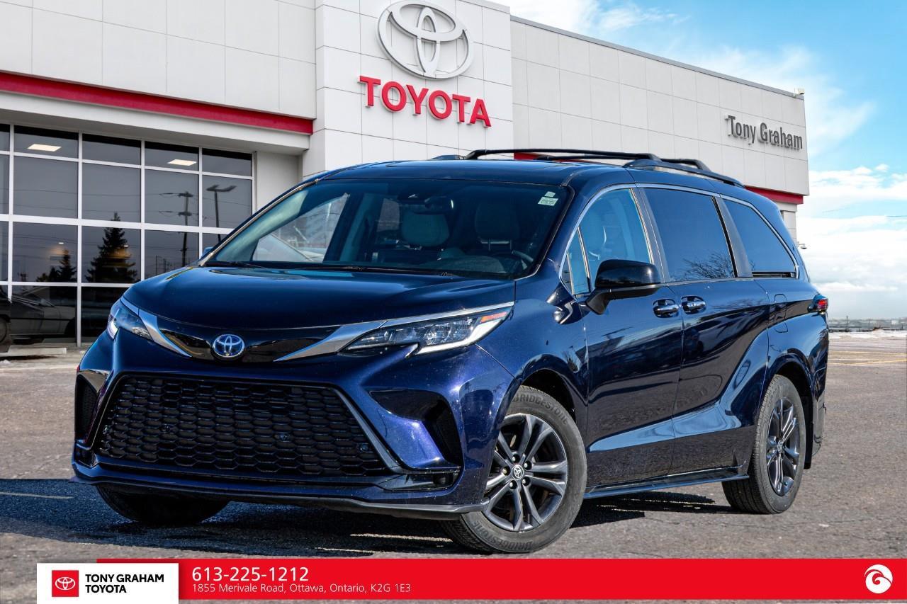 2024 Toyota Sienna XSE 7-Passenger Photo0