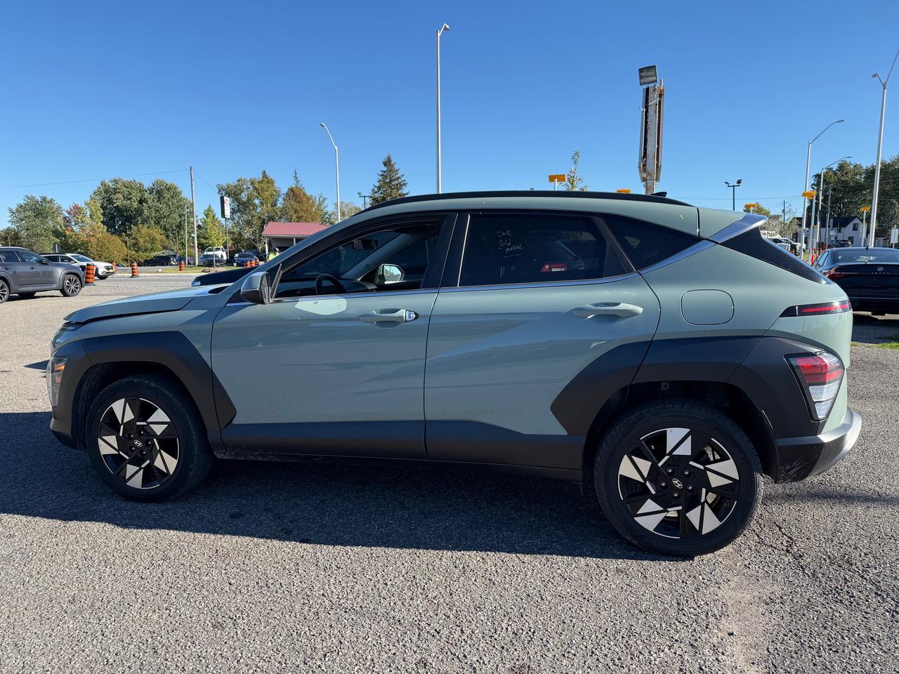 2025 Hyundai KONA 2.0L Preferred w/Trend Package Sunroof! Leather! AutoStart! Photo