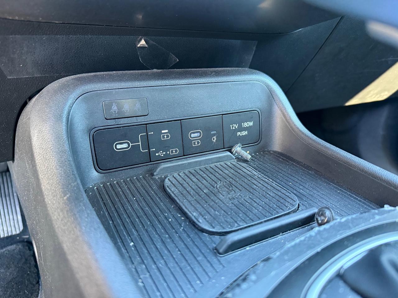 2025 Hyundai KONA 2.0L Preferred w/Trend Package Sunroof! Leather! AutoStart! Photo