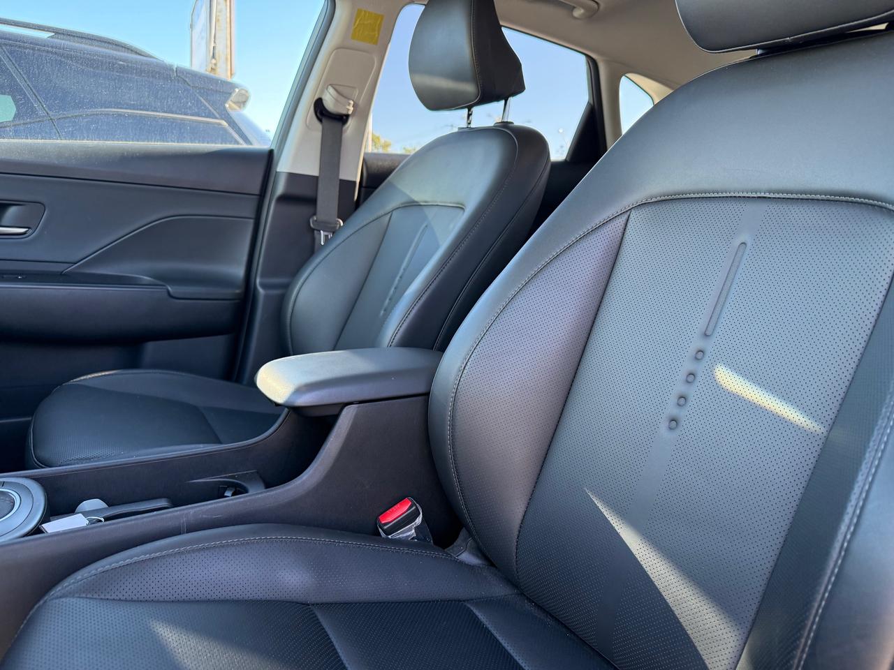 2025 Hyundai KONA 2.0L Preferred w/Trend Package Sunroof! Leather! AutoStart! Photo