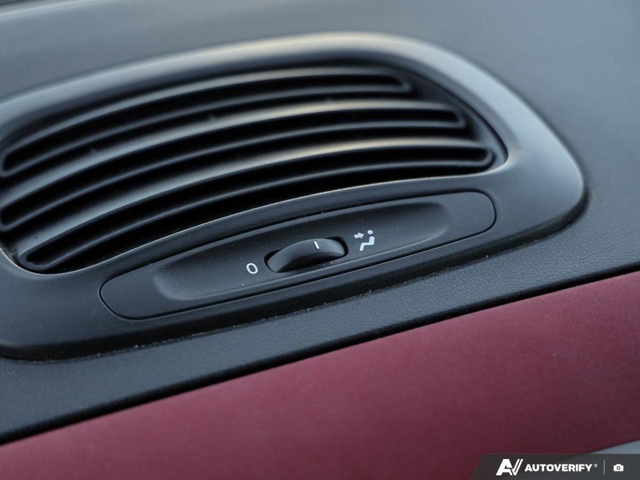 2014 Fiat 500 L Sport SUNROOF | SELLING AS-IS!! Photo