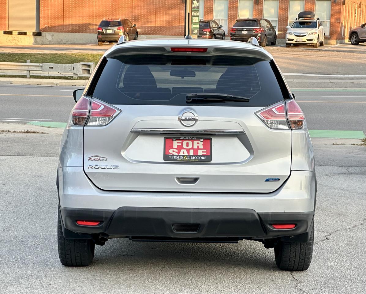 2015 Nissan Rogue  Photo