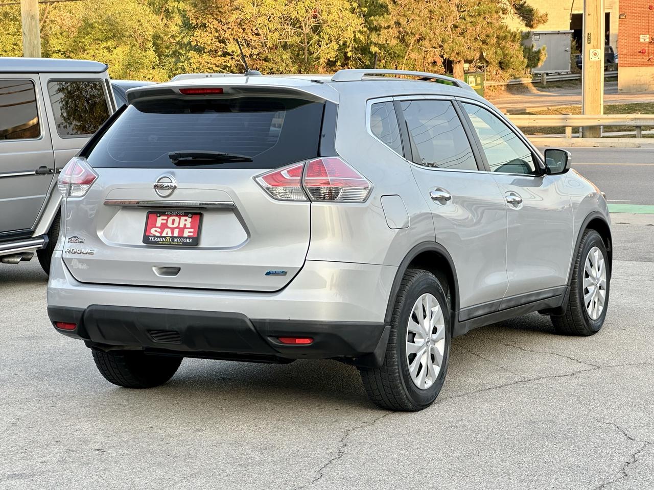 2015 Nissan Rogue  Photo3